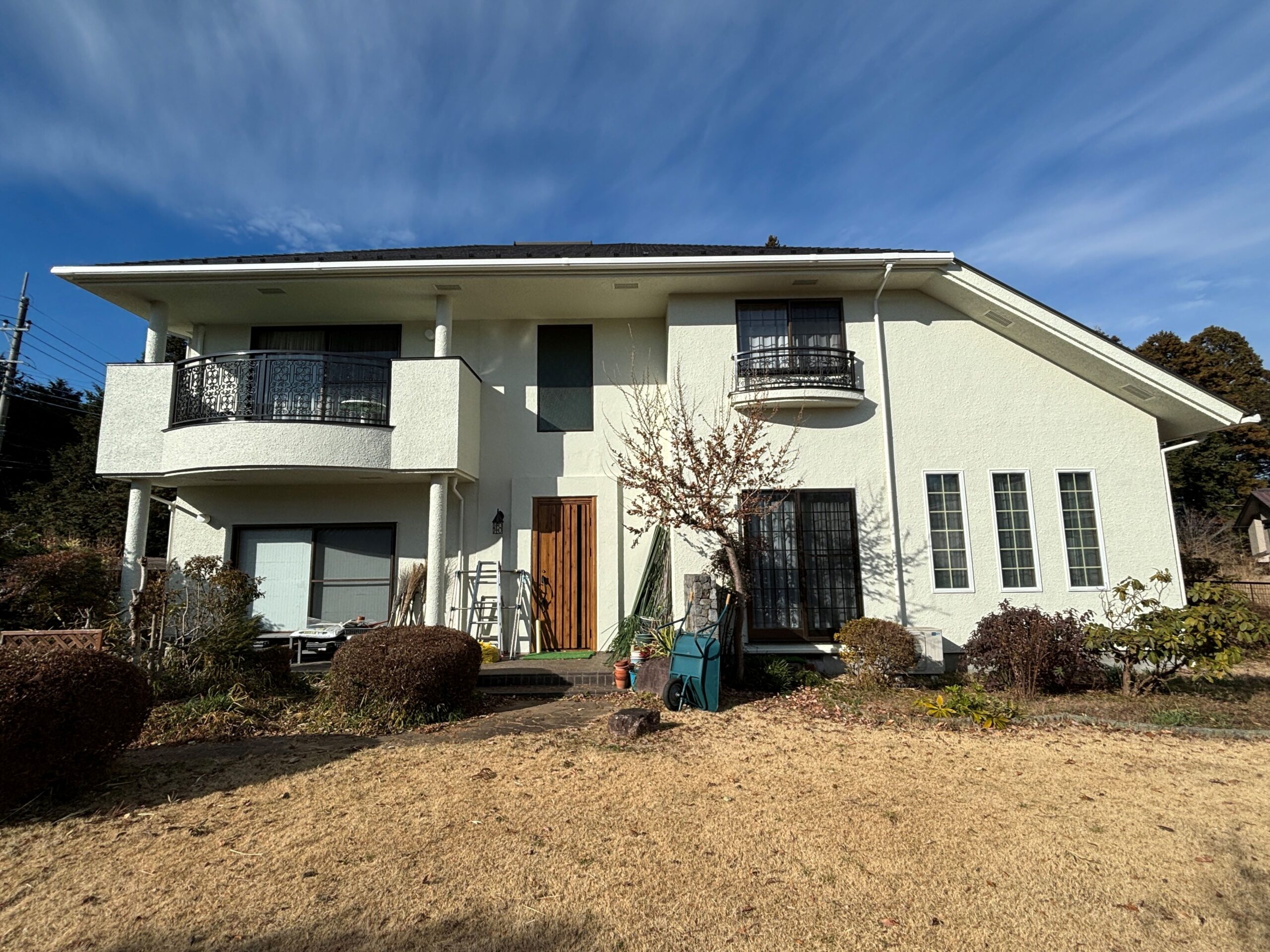 塗装とあわせてひび割れも補修した事例アフター